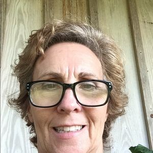 Meet your Posher, Joy